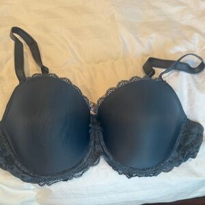 Victoria’s Secret Dream Angels lined Demi-bra.